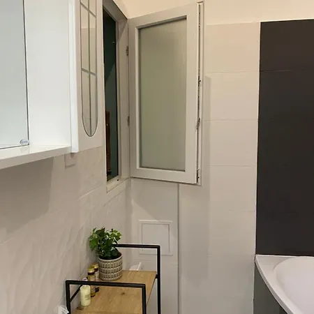 Beach-style Downtown, Ujlipotvaros Apartment *